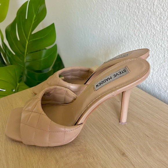Steven Madden Quilted Pattern Square Toe Tan Beige Skinny Heel Trendy Style - Picture 8 of 8